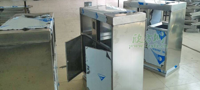 這款戶外不銹鋼垃圾桶價(jià)格貴不貴?